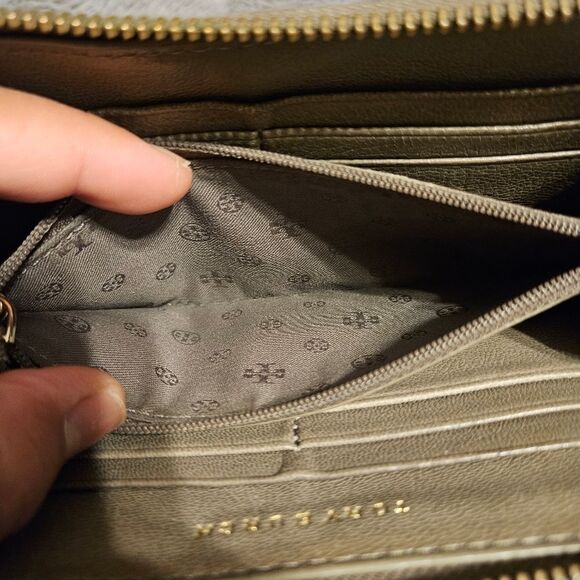 Tory Burch long zip wallet - Picture 12 of 16